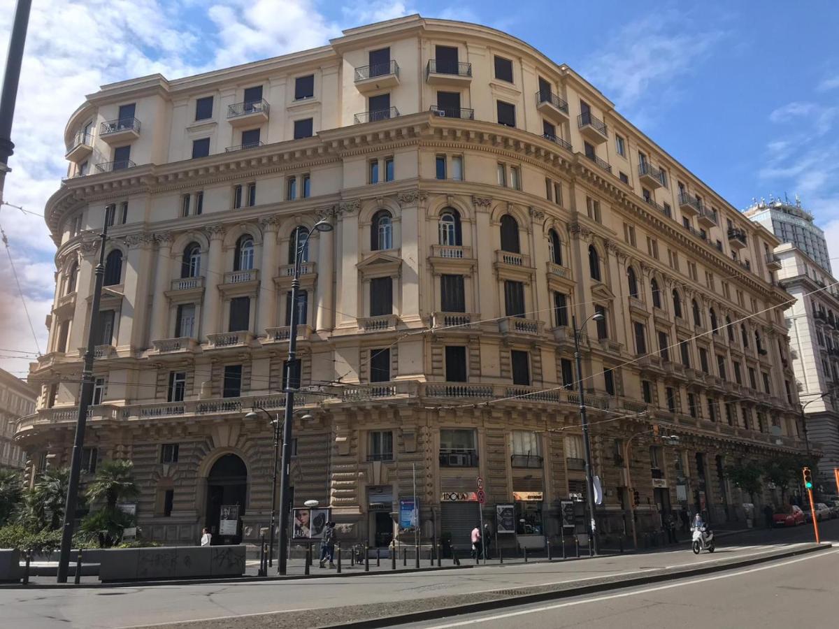 Oscar Apartment Napoli Bagian luar foto