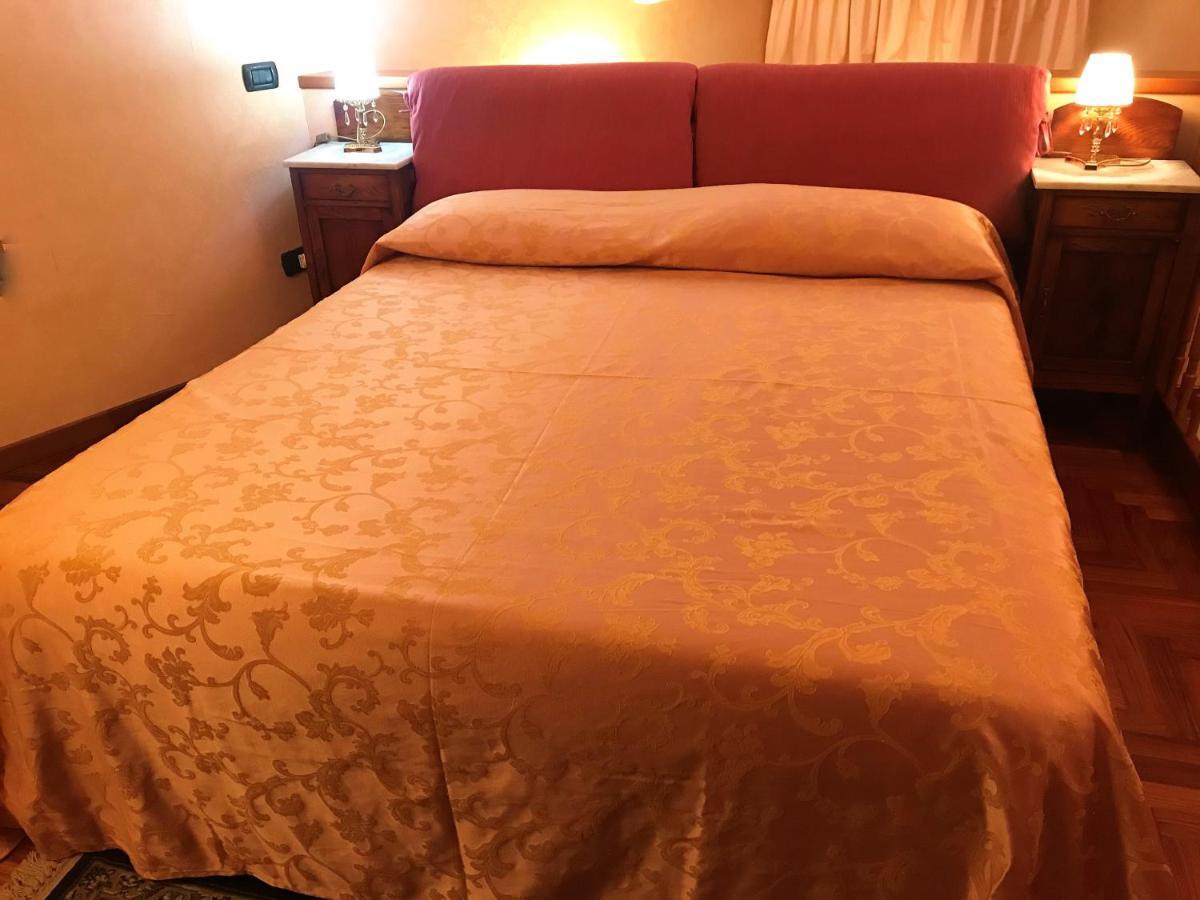 Oscar Apartment Napoli Bagian luar foto